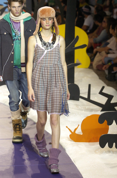 desfiles-triton-saopauloinverno2005rtw-118