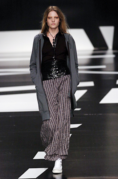 desfiles-uma-saopauloinverno2005rtw-100