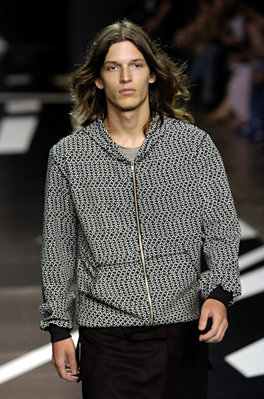 desfiles-uma-saopauloinverno2005rtw-104