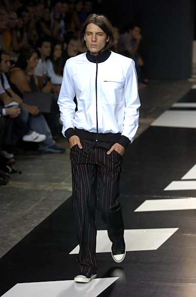 desfiles-uma-saopauloinverno2005rtw-123