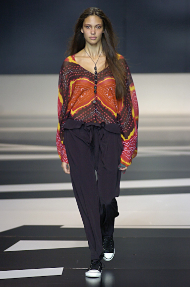 desfiles-uma-saopauloinverno2005rtw-129