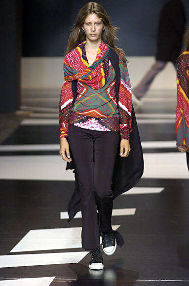 desfiles-uma-saopauloinverno2005rtw-130