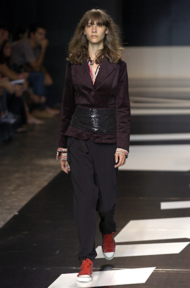 desfiles-uma-saopauloinverno2005rtw-133