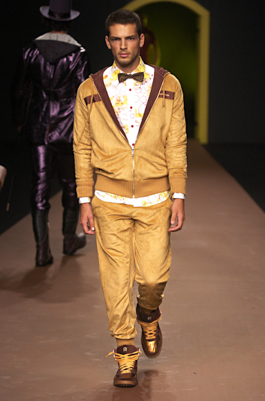 desfiles-vrom-saopauloinverno2005rtw-101
