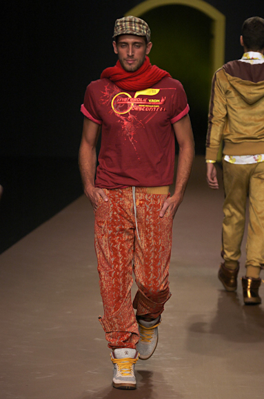 desfiles-vrom-saopauloinverno2005rtw-102