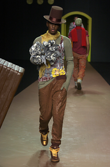 desfiles-vrom-saopauloinverno2005rtw-103