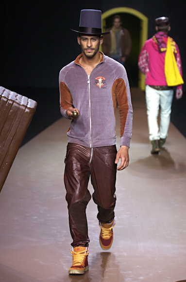 desfiles-vrom-saopauloinverno2005rtw-108