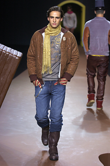 desfiles-vrom-saopauloinverno2005rtw-109