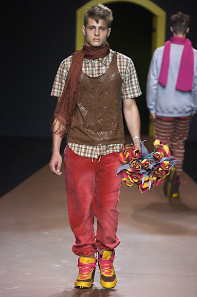desfiles-vrom-saopauloinverno2005rtw-111