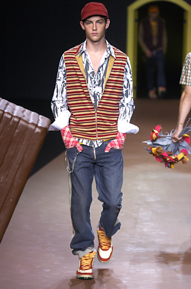 desfiles-vrom-saopauloinverno2005rtw-112
