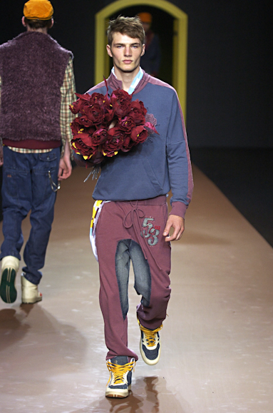 desfiles-vrom-saopauloinverno2005rtw-114