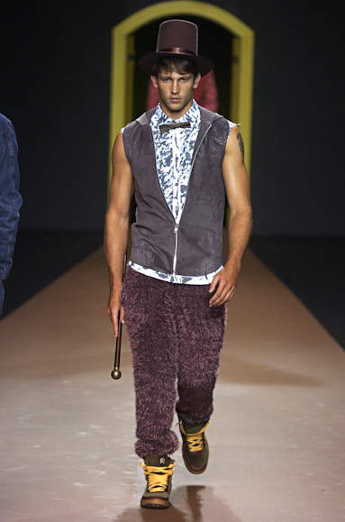 desfiles-vrom-saopauloinverno2005rtw-116
