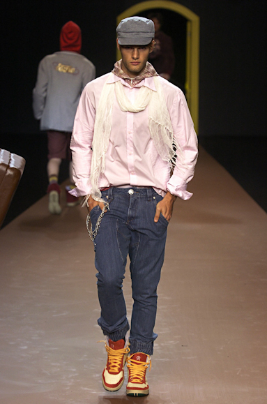 desfiles-vrom-saopauloinverno2005rtw-125