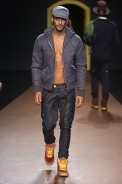 desfiles-vrom-saopauloinverno2005rtw-134