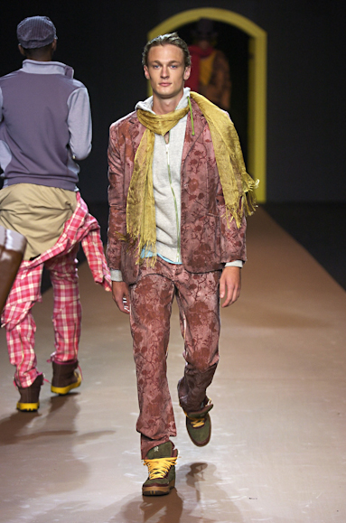 desfiles-vrom-saopauloinverno2005rtw-138