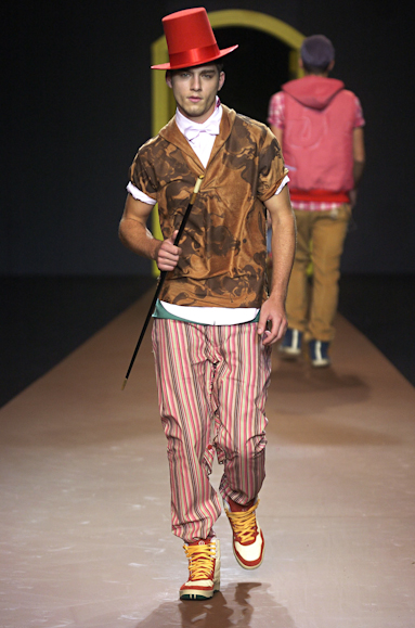 desfiles-vrom-saopauloinverno2005rtw-141