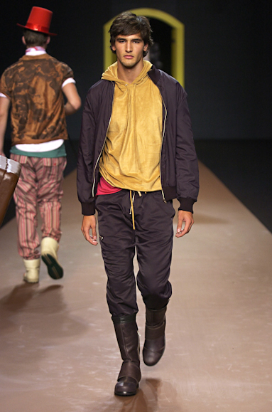 desfiles-vrom-saopauloinverno2005rtw-142