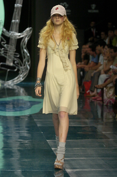desfiles-videbula-saopauloinverno2005rtw-103