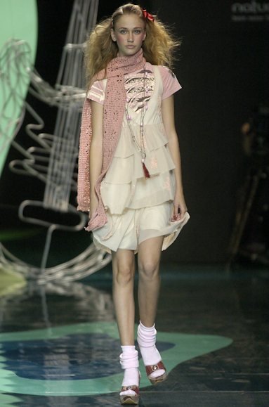 desfiles-videbula-saopauloinverno2005rtw-109