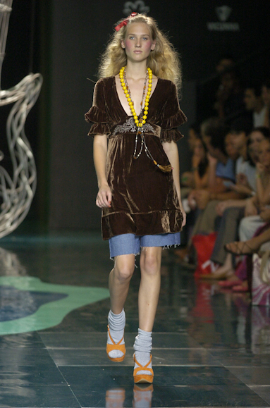 desfiles-videbula-saopauloinverno2005rtw-112