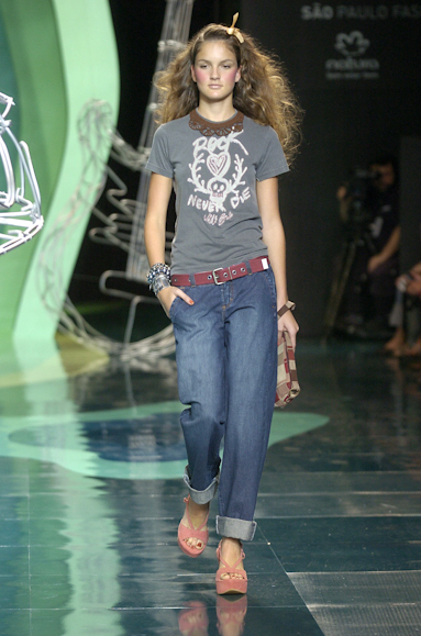 desfiles-videbula-saopauloinverno2005rtw-142