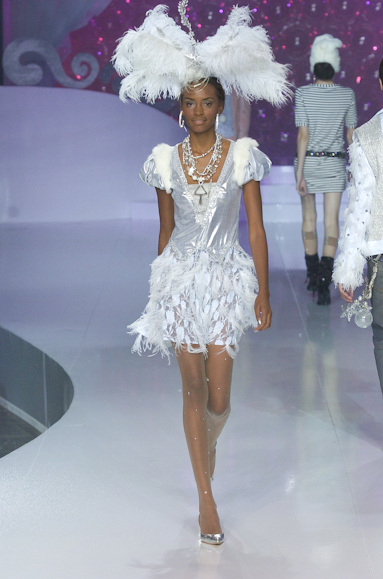 desfiles-zapping-saopauloinverno2005rtw-112