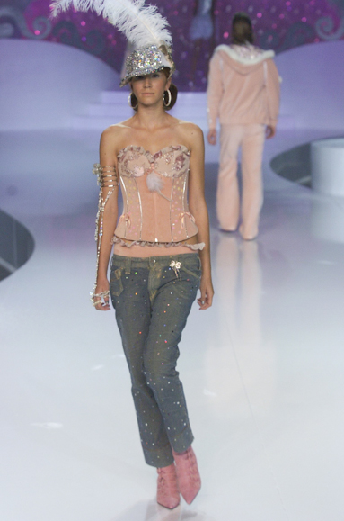 desfiles-zapping-saopauloinverno2005rtw-114