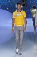 desfiles-zapping-saopauloinverno2005rtw-142