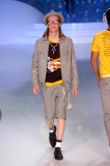 desfiles-zapping-saopauloinverno2005rtw-143