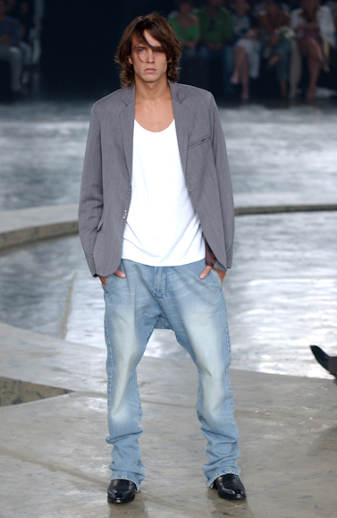 desfiles-zoomp-saopauloinverno2005rtw-101