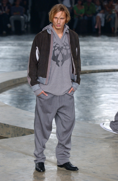 desfiles-zoomp-saopauloinverno2005rtw-103