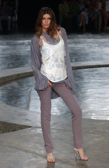 desfiles-zoomp-saopauloinverno2005rtw-115