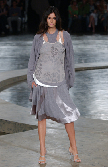 desfiles-zoomp-saopauloinverno2005rtw-116