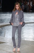 desfiles-zoomp-saopauloinverno2005rtw-121