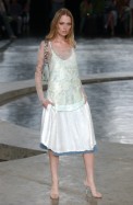 desfiles-zoomp-saopauloinverno2005rtw-135