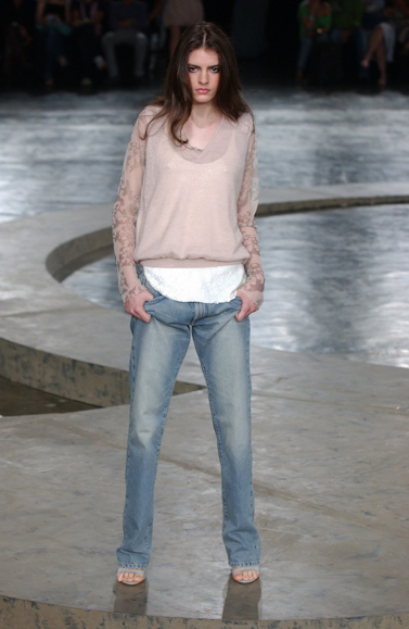 desfiles-zoomp-saopauloinverno2005rtw-136
