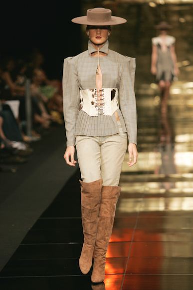 desfiles-animale-rioinverno2005rtw-131