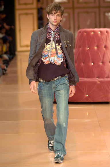 desfiles-colcci-rioinverno2005rtw-105
