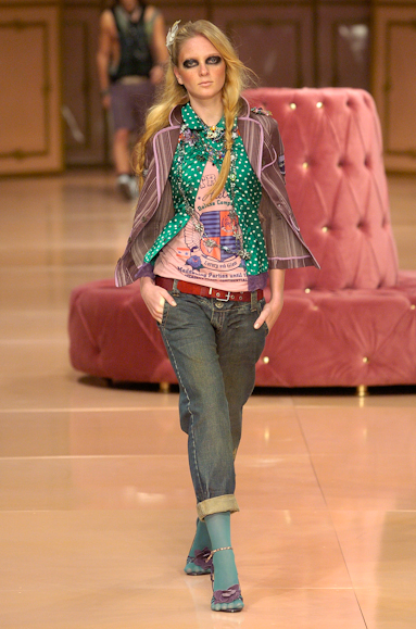 desfiles-colcci-rioinverno2005rtw-110