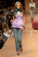 desfiles-colcci-rioinverno2005rtw-114