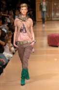 desfiles-colcci-rioinverno2005rtw-127