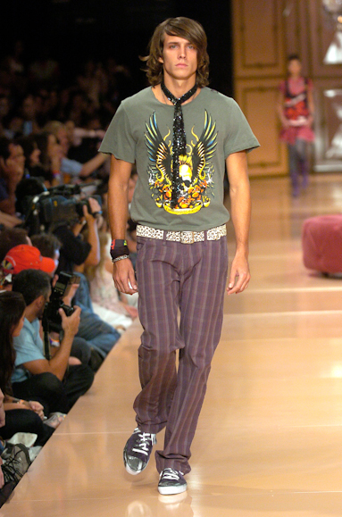 desfiles-colcci-rioinverno2005rtw-130
