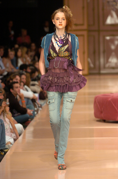 desfiles-colcci-rioinverno2005rtw-142