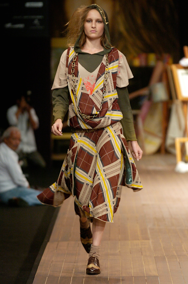 desfiles-coven-rioinverno2005rtw-102