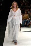 desfiles-gracaottoni-rioinverno2005rtw-108