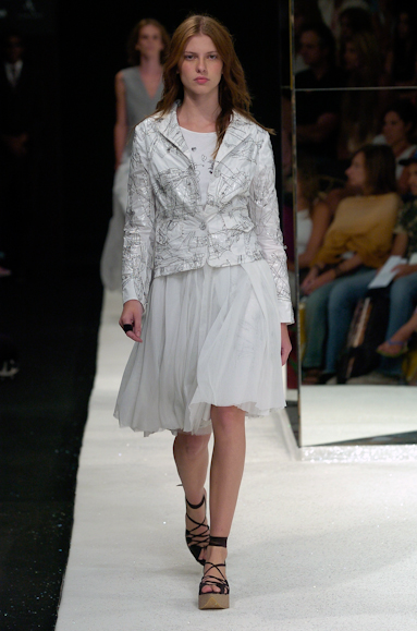 desfiles-gracaottoni-rioinverno2005rtw-109