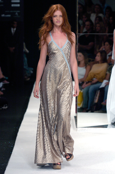 desfiles-gracaottoni-rioinverno2005rtw-111