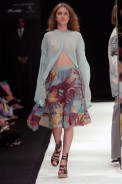 desfiles-gracaottoni-rioinverno2005rtw-120