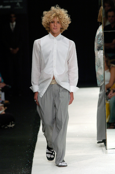 desfiles-gracaottoni-rioinverno2005rtw-125