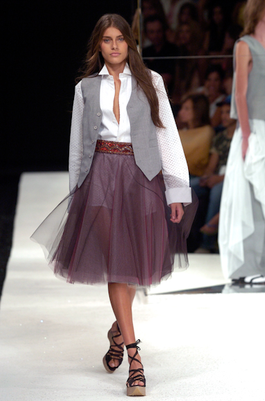 desfiles-gracaottoni-rioinverno2005rtw-126